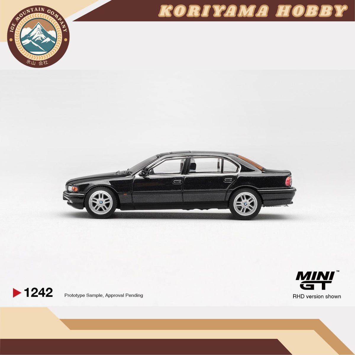 Mini GT 1242 BMW 750IL Black Sapphire MiniGT