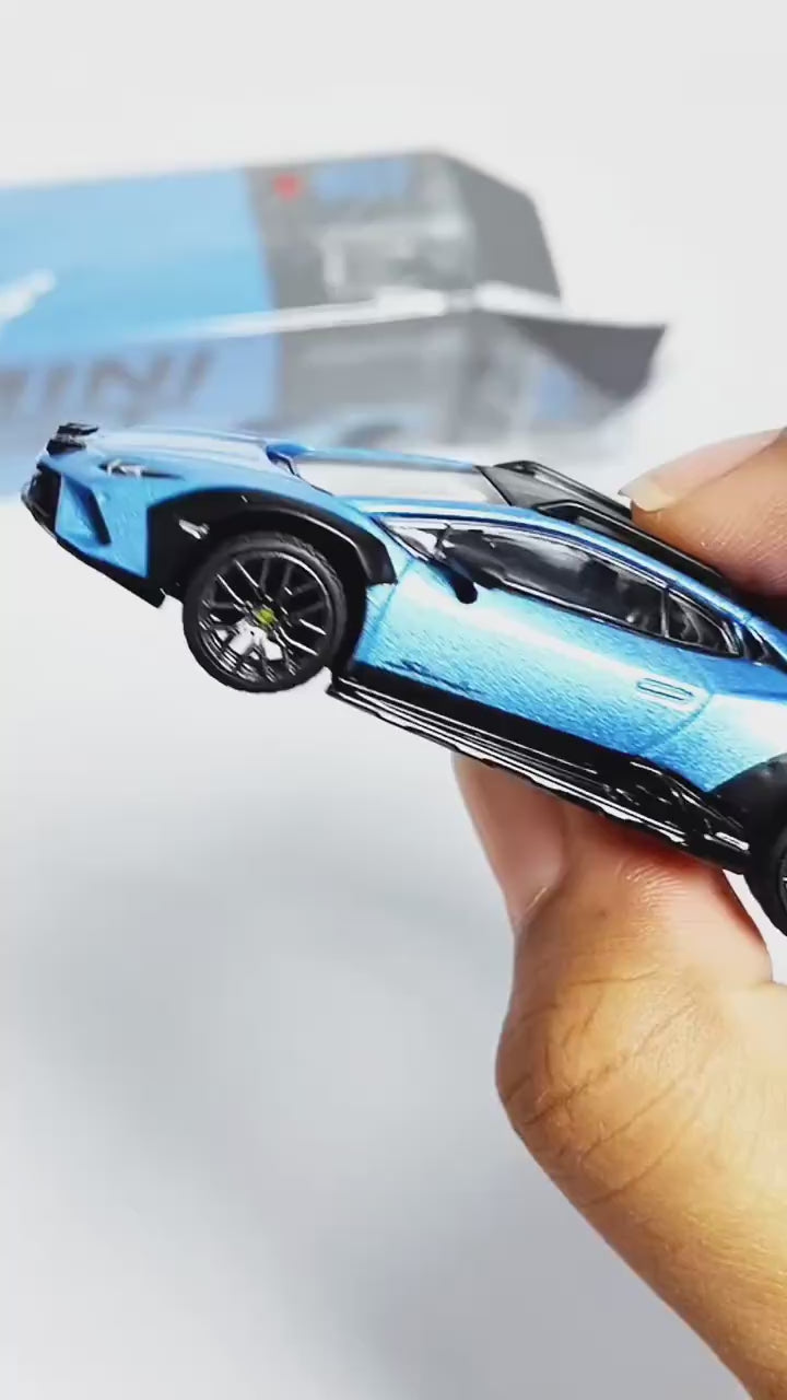 Mini GT 807 1:64 Lamborghini Huracán Sterrato Blu Aegir RHD MiniGT